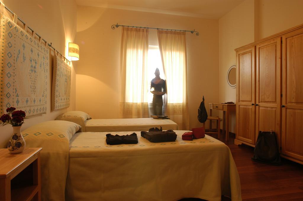 Omu Axiu Hotel Orroli Luaran gambar