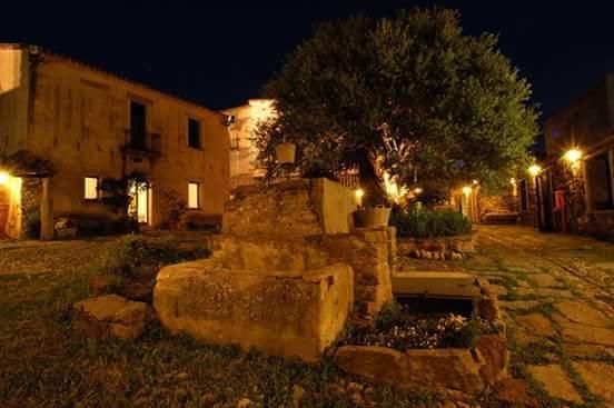 Omu Axiu Hotel Orroli Luaran gambar