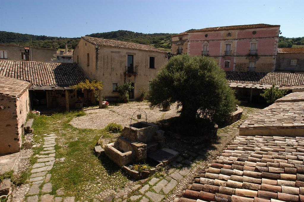 Omu Axiu Hotel Orroli Luaran gambar